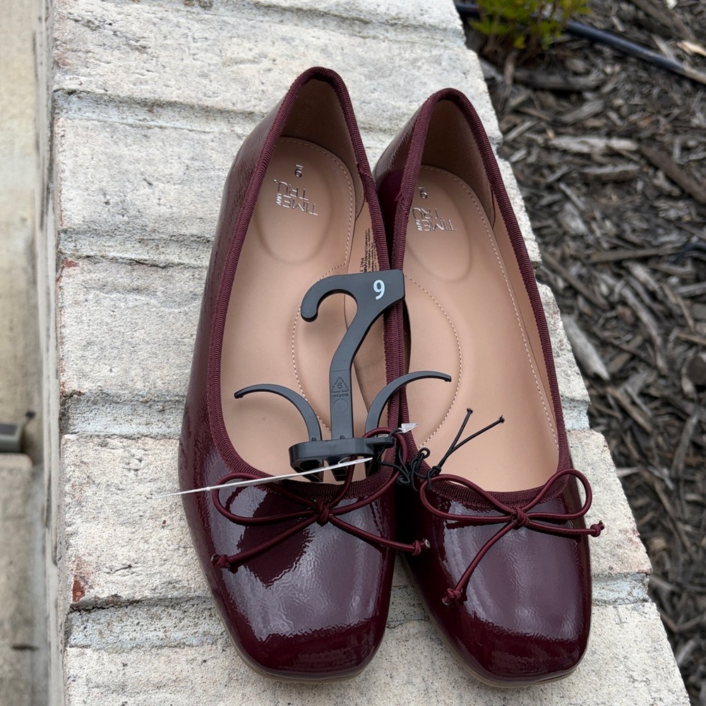 Time and Tru Burgundy Patent Ballet Flats
